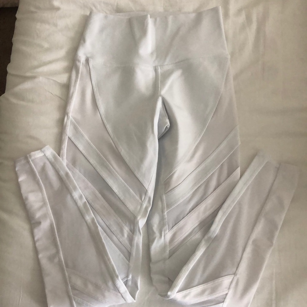 ALO Yoga White High-Waist Mesh Panel Leggings
